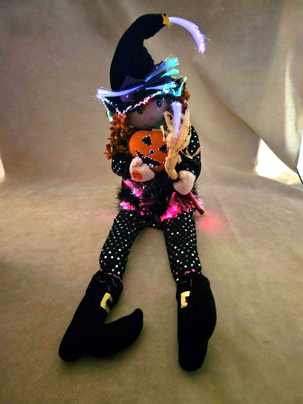 2007 Avon Fiber Optic Witch Susie Sings "Ghouls Just Wanna Have Fun" Works